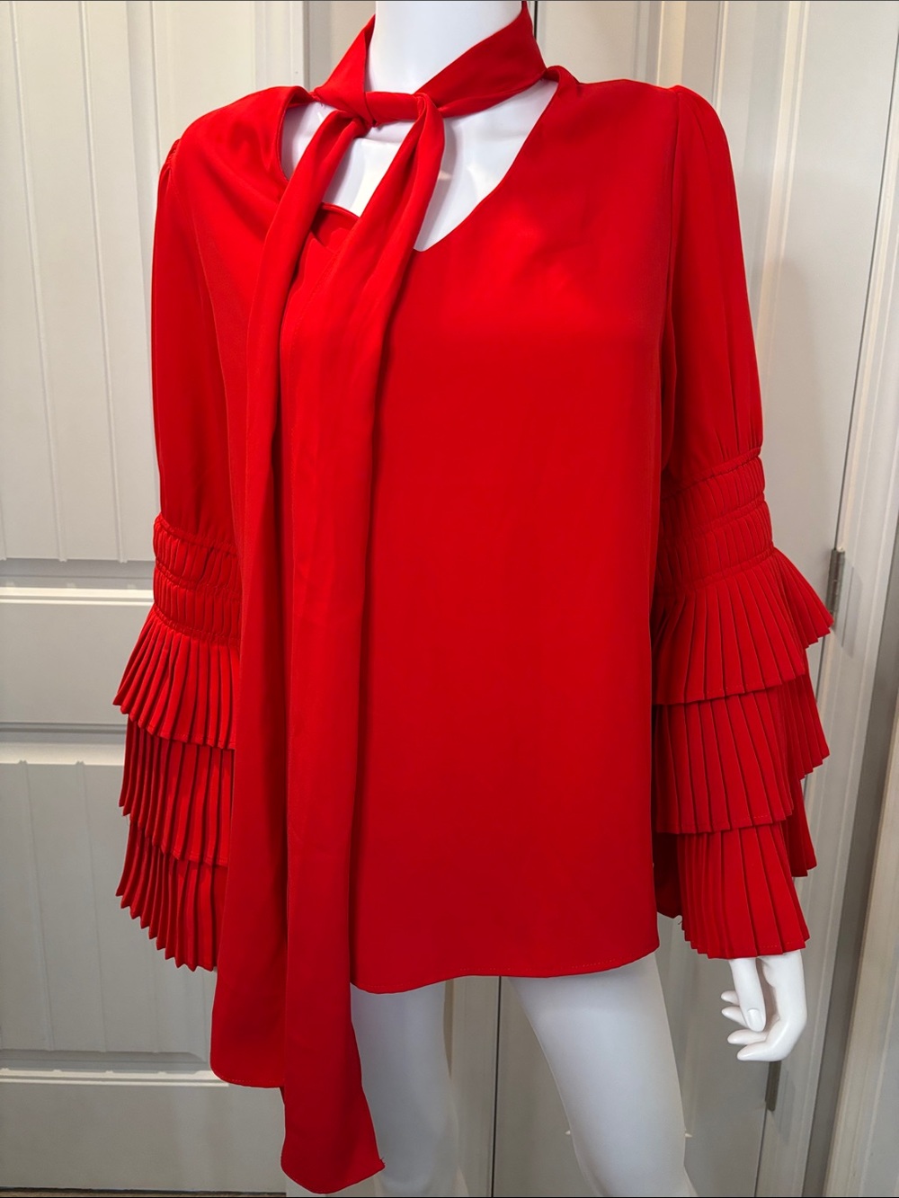 Why Dress Red Tie-Neck Blouse with Tiered Pleated Sleeves Size XL New With Tags